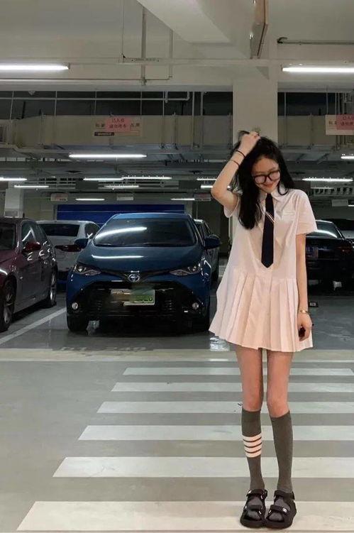 百褶裙福利在线观看